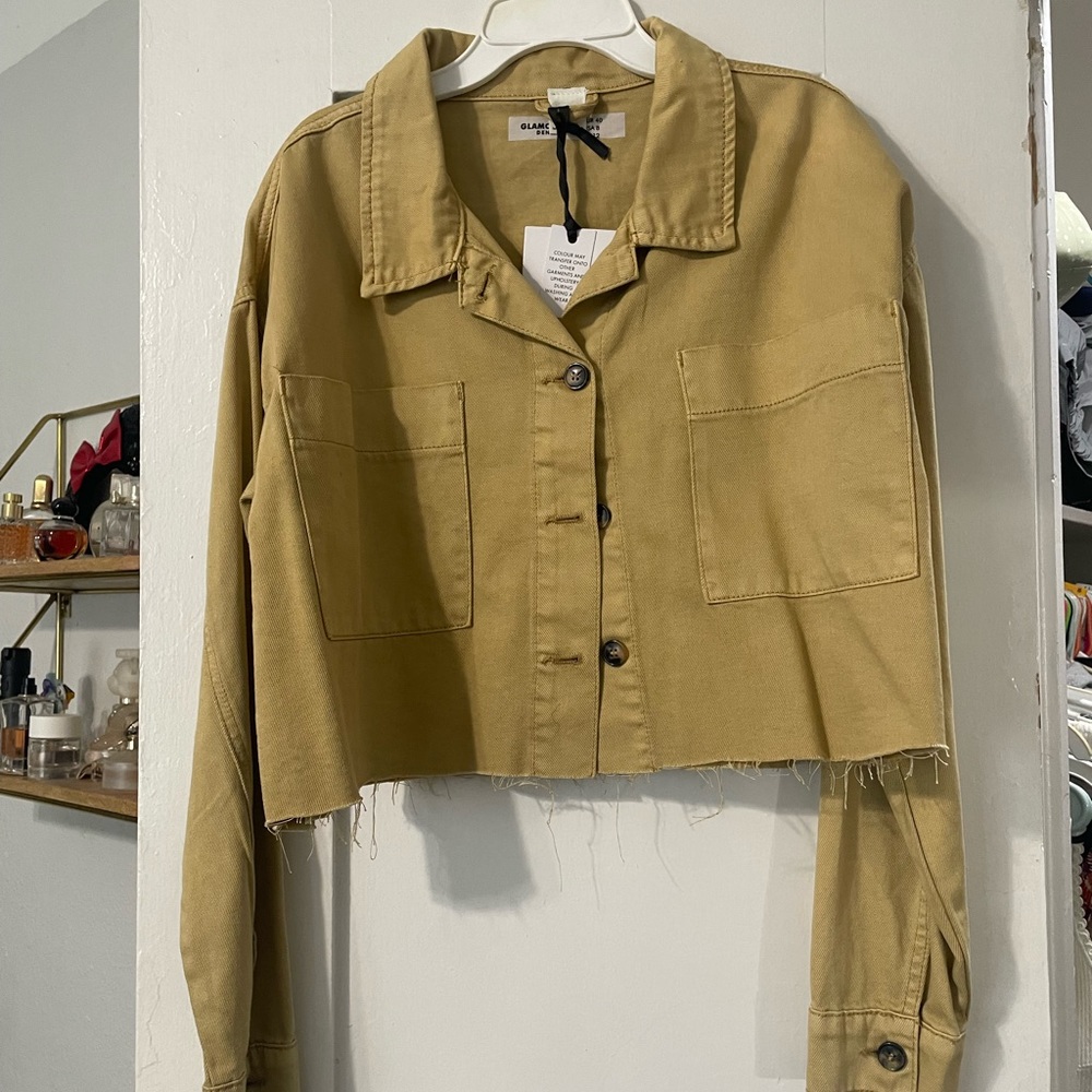 Glamorous cropped denim shirt jacket